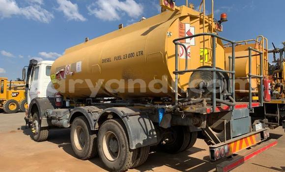 Acheter Occasion Utilitaire Mercedes–Benz 2628 Blanc à Lusaka, Zambie Acheter Occasion Utilitaire Mercedes–Benz 2628 Blanc à Lusaka, Zambie