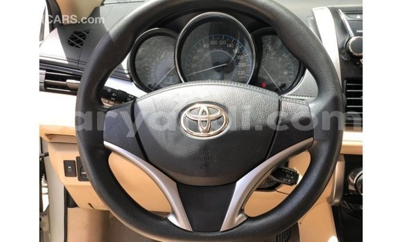 Nunua Imported Toyota Yaris Nyeupe Gari ndani ya Import - Dubai nchini Zambia Nunua Imported Toyota Yaris Nyeupe Gari ndani ya Import - Dubai nchini Zambia