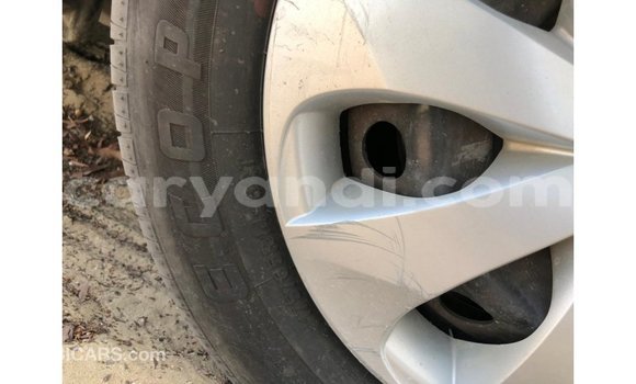 Nunua Imported Toyota Yaris Nyeupe Gari ndani ya Import - Dubai nchini Zambia Nunua Imported Toyota Yaris Nyeupe Gari ndani ya Import - Dubai nchini Zambia