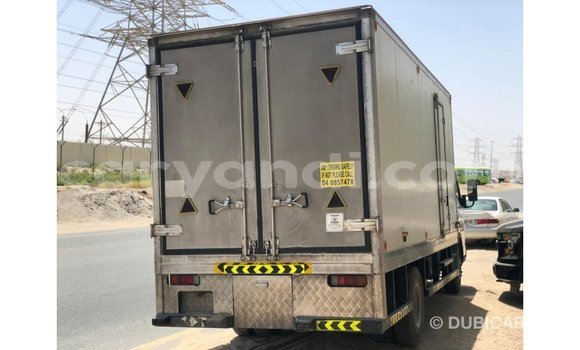 Nunua Imported Mitsubishi Fuso Nyeupe Lori ndani ya Import - Dubai nchini Zambia Nunua Imported Mitsubishi Fuso Nyeupe Lori ndani ya Import - Dubai nchini Zambia
