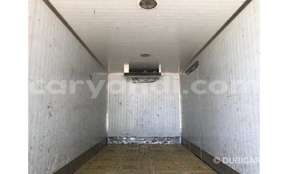Nunua Imported Mitsubishi Fuso Nyeupe Lori ndani ya Import - Dubai nchini Zambia Nunua Imported Mitsubishi Fuso Nyeupe Lori ndani ya Import - Dubai nchini Zambia