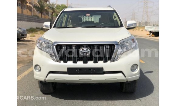 Acheter Import Voiture Toyota Prado Blanc à Import - Dubai, Zambie Acheter Import Voiture Toyota Prado Blanc à Import - Dubai, Zambie