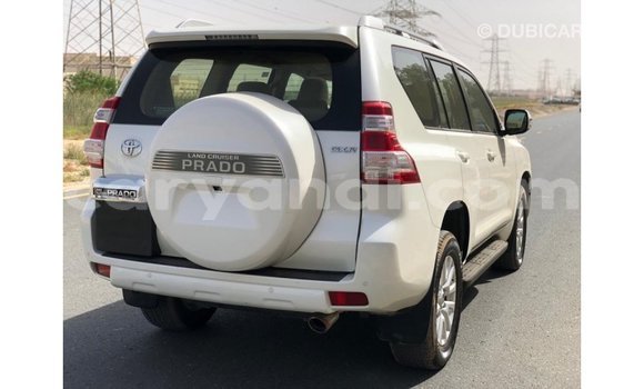 Acheter Import Voiture Toyota Prado Blanc à Import - Dubai, Zambie Acheter Import Voiture Toyota Prado Blanc à Import - Dubai, Zambie
