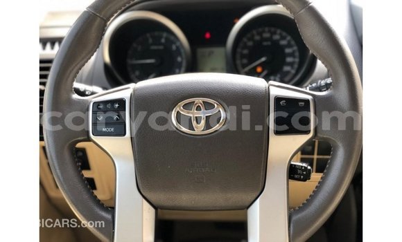 Acheter Import Voiture Toyota Prado Blanc à Import - Dubai, Zambie Acheter Import Voiture Toyota Prado Blanc à Import - Dubai, Zambie