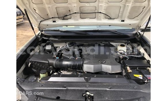 Acheter Import Voiture Toyota Prado Blanc à Import - Dubai, Zambie Acheter Import Voiture Toyota Prado Blanc à Import - Dubai, Zambie