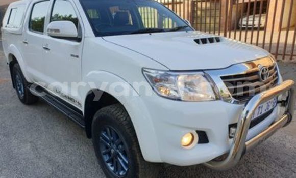 Acheter Occasion Voiture Toyota Hilux Blanc à Livingstone, Zambie Acheter Occasion Voiture Toyota Hilux Blanc à Livingstone, Zambie