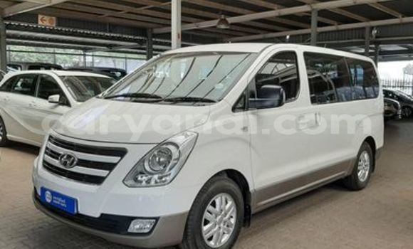 Acheter Occasion Voiture Hyundai H1 Blanc à Livingstone, Zambie Acheter Occasion Voiture Hyundai H1 Blanc à Livingstone, Zambie