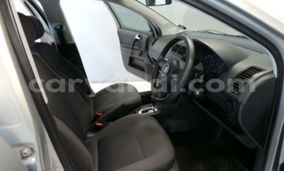 Nunua Ilio tumika Volkswagen Polo Fedha Gari ndani ya Livingstone nchini Zambia Nunua Ilio tumika Volkswagen Polo Fedha Gari ndani ya Livingstone nchini Zambia