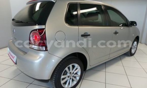 Nunua Ilio tumika Volkswagen Polo Fedha Gari ndani ya Livingstone nchini Zambia Nunua Ilio tumika Volkswagen Polo Fedha Gari ndani ya Livingstone nchini Zambia