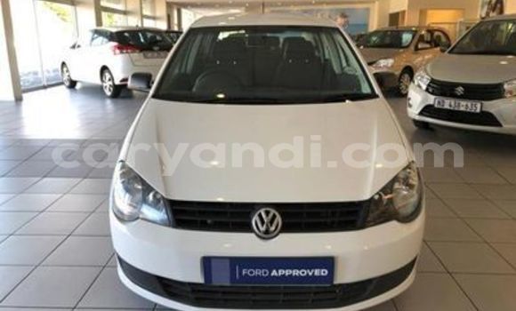 Acheter Occasion Voiture Volkswagen Polo Blanc à Chingola, Zambie Acheter Occasion Voiture Volkswagen Polo Blanc à Chingola, Zambie