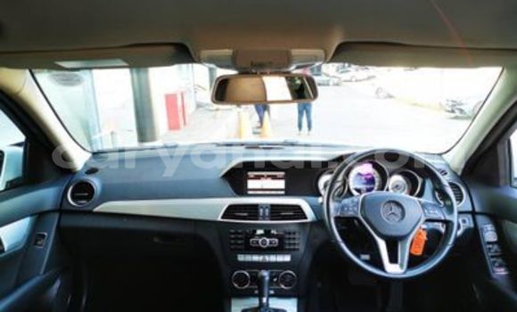 Acheter Occasion Voiture Mercedes‒Benz C–Class Blanc à Livingstone, Zambie Acheter Occasion Voiture Mercedes‒Benz C–Class Blanc à Livingstone, Zambie