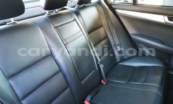 Acheter Occasion Voiture Mercedes‒Benz C–Class Blanc à Livingstone, Zambie Acheter Occasion Voiture Mercedes‒Benz C–Class Blanc à Livingstone, Zambie