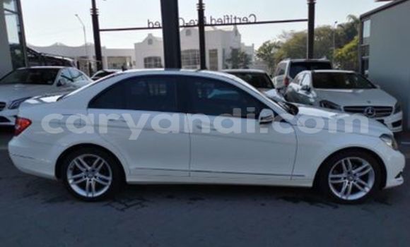 Acheter Occasion Voiture Mercedes‒Benz C–Class Blanc à Livingstone, Zambie Acheter Occasion Voiture Mercedes‒Benz C–Class Blanc à Livingstone, Zambie