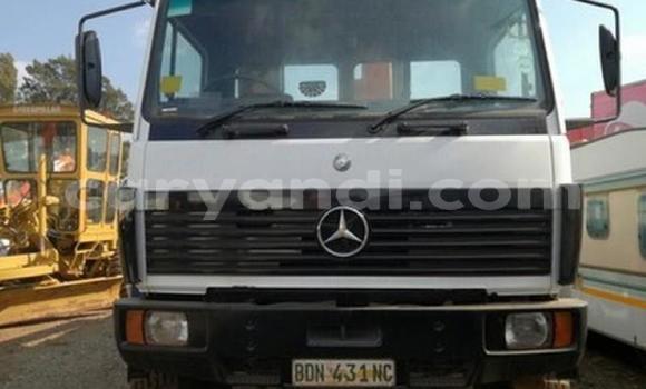 Buy Used Mercedes–Benz Truck White Truck in Chingola in Zambia