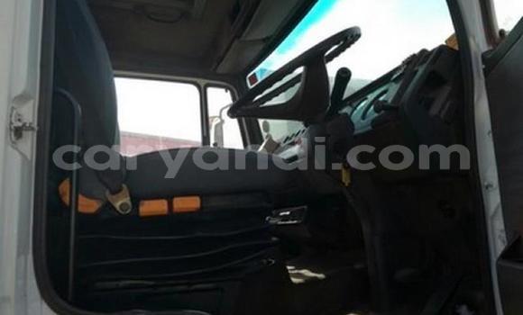 Acheter Occasion Utilitaire Mercedes–Benz Truck Blanc à Chingola, Zambie Acheter Occasion Utilitaire Mercedes–Benz Truck Blanc à Chingola, Zambie
