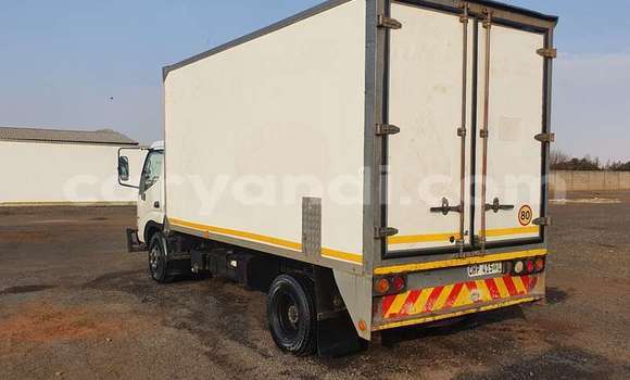 Buy Used Hino 300 Series White Truck in Lusaka in Zambia Buy Used Hino 300 Series White Truck in Lusaka in Zambia