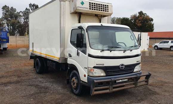 Buy Used Hino 300 Series White Truck in Lusaka in Zambia Buy Used Hino 300 Series White Truck in Lusaka in Zambia