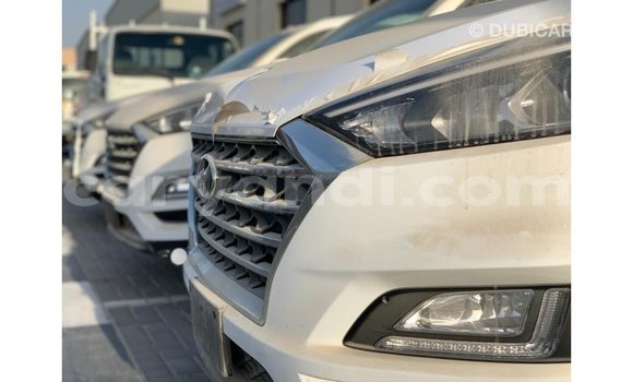 Tenga Imported Hyundai Tucson Chena Mota in Import - Dubai in Zambia Tenga Imported Hyundai Tucson Chena Mota in Import - Dubai in Zambia