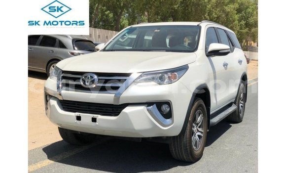 Buy Import Toyota Fortuner White Car in Import - Dubai in Zambia