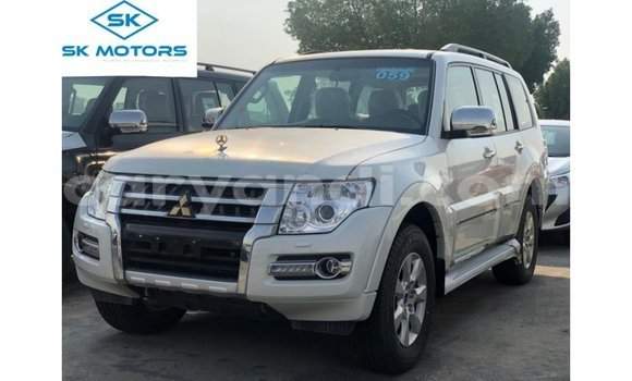 Buy Import Mitsubishi Pajero Black Car in Import - Dubai in Zambia