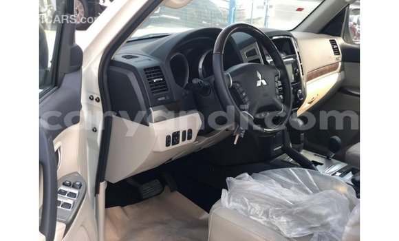 Buy Import Mitsubishi Pajero Black Car in Import - Dubai in Zambia Buy Import Mitsubishi Pajero Black Car in Import - Dubai in Zambia