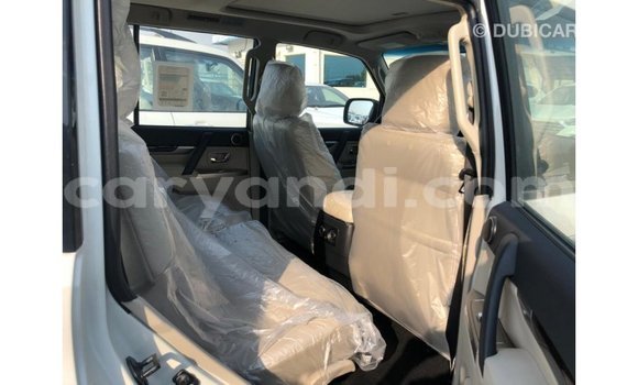 Buy Import Mitsubishi Pajero Black Car in Import - Dubai in Zambia Buy Import Mitsubishi Pajero Black Car in Import - Dubai in Zambia