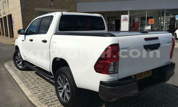 Buy Used Toyota Hilux White Car in Chipata in Zambia Buy Used Toyota Hilux White Car in Chipata in Zambia