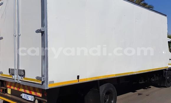Acheter Occasion Utilitaire Hino 300 Series Blanc à Chipata, Zambie Acheter Occasion Utilitaire Hino 300 Series Blanc à Chipata, Zambie