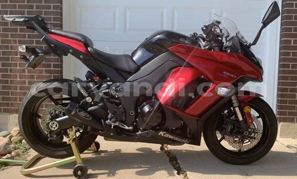 Buy Used Kawasaki Z 1000 Red Bike in Chipata in Zambia Buy Used Kawasaki Z 1000 Red Bike in Chipata in Zambia