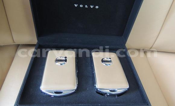 Acheter Occasion Voiture Volvo XC90 Blanc à Lusaka, Zambie Acheter Occasion Voiture Volvo XC90 Blanc à Lusaka, Zambie