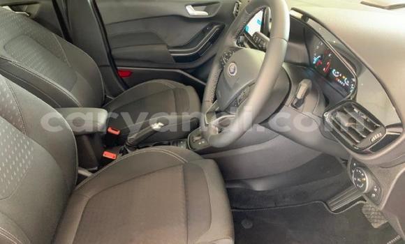 Acheter Occasion Voiture AM General HMMWV (Humvee) Rouge à Lusaka, Zambie Acheter Occasion Voiture AM General HMMWV (Humvee) Rouge à Lusaka, Zambie