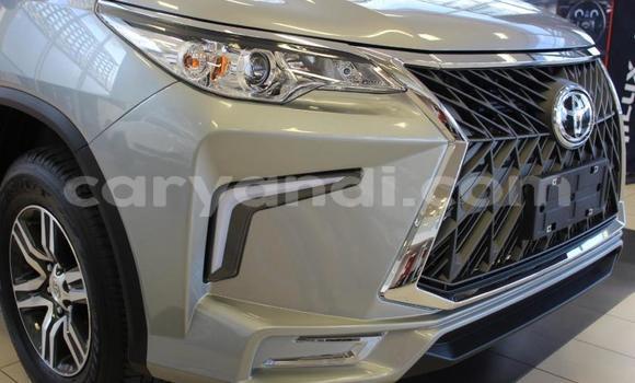 Acheter Neuf Voiture Toyota Fortuner Gris à Lusaka, Zambie Acheter Neuf Voiture Toyota Fortuner Gris à Lusaka, Zambie