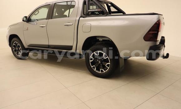 Acheter Occasion Voiture Toyota Hilux Gris à Lusaka, Zambie Acheter Occasion Voiture Toyota Hilux Gris à Lusaka, Zambie