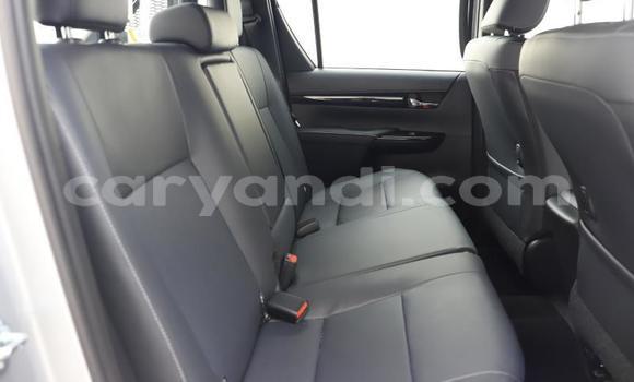 Acheter Occasion Voiture Toyota Hilux Gris à Lusaka, Zambie Acheter Occasion Voiture Toyota Hilux Gris à Lusaka, Zambie
