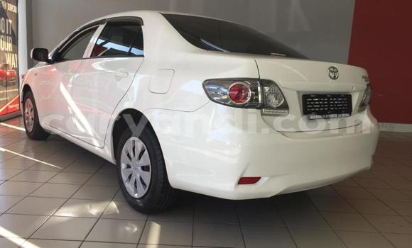 Acheter Occasion Voiture Toyota Corolla II Blanc à Lusaka, Zambie Acheter Occasion Voiture Toyota Corolla II Blanc à Lusaka, Zambie