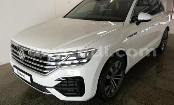 Buy New Volkswagen Touareg White Car in Lusaka in Zambia