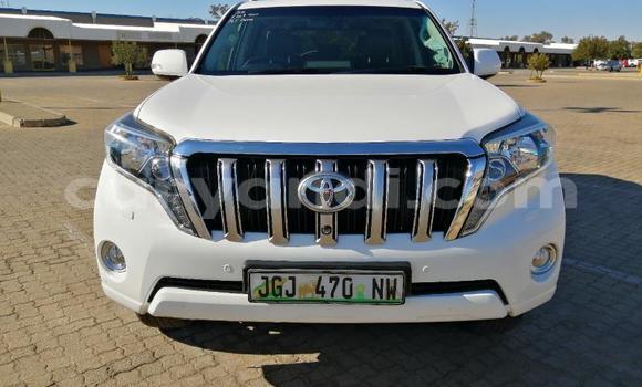 Buy Used Toyota Land Cruiser Prado White Car in Lusaka in Zambia Buy Used Toyota Land Cruiser Prado White Car in Lusaka in Zambia