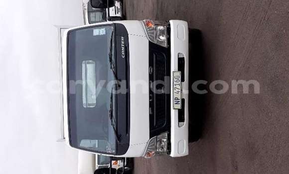 Acheter Occasion Utilitaire Mitsubishi Fuso Blanc à Lusaka, Zambie Acheter Occasion Utilitaire Mitsubishi Fuso Blanc à Lusaka, Zambie