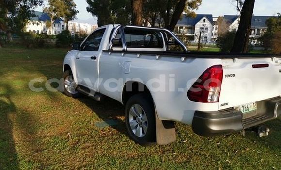 Buy Used Toyota Hilux White Car in Lusaka in Zambia Buy Used Toyota Hilux White Car in Lusaka in Zambia