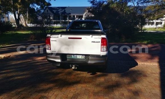 Buy Used Toyota Hilux White Car in Lusaka in Zambia Buy Used Toyota Hilux White Car in Lusaka in Zambia