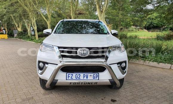 Buy Used Toyota Fortuner White Car in Choma in Southern