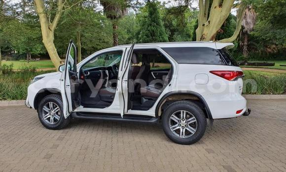 Acheter Occasion Voiture Toyota Fortuner Blanc à Choma, Du sud Acheter Occasion Voiture Toyota Fortuner Blanc à Choma, Du sud
