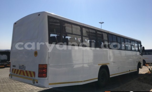 Tenga Tsaru Mercedes‒Benz 190–Series Chena Mota in Chingola in Zambia Tenga Tsaru Mercedes‒Benz 190–Series Chena Mota in Chingola in Zambia