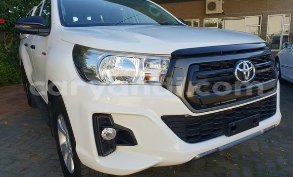 Nunua Ilio tumika Toyota Hilux Nyeupe Gari ndani ya Lusaka nchini Zambia