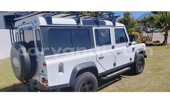 Tenga Tsaru Land Rover Defender Chena Mota in Lusaka in Zambia Tenga Tsaru Land Rover Defender Chena Mota in Lusaka in Zambia