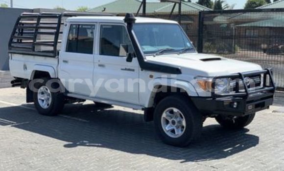 Acheter Occasion Voiture Toyota Land Cruiser Blanc à Chingola, Zambie
