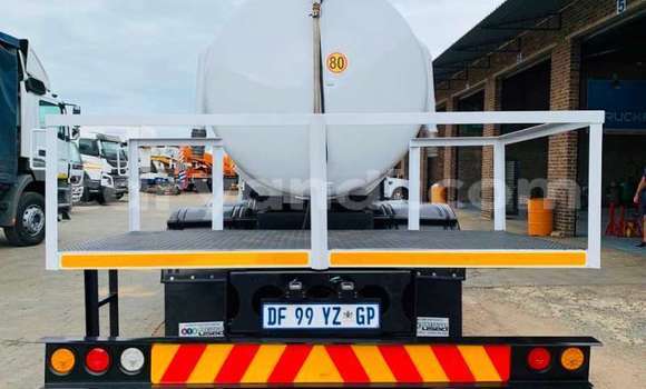 Tenga Tsaru Nissan UD Chena Rori in Lusaka in Zambia Tenga Tsaru Nissan UD Chena Rori in Lusaka in Zambia