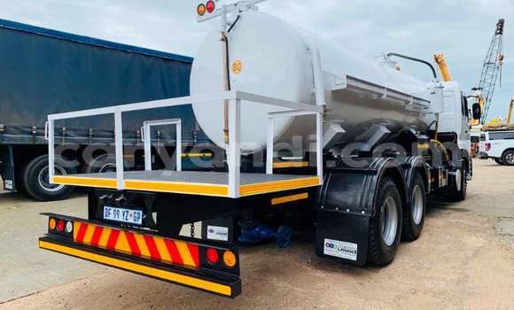 Tenga Tsaru Nissan UD Chena Rori in Lusaka in Zambia Tenga Tsaru Nissan UD Chena Rori in Lusaka in Zambia