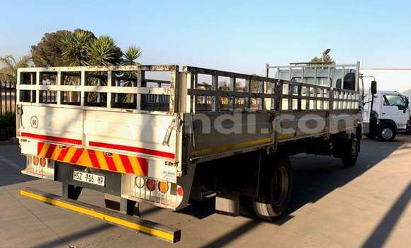 Tenga Tsaru Hino 300 Series Chena Rori in Lusaka in Zambia Tenga Tsaru Hino 300 Series Chena Rori in Lusaka in Zambia