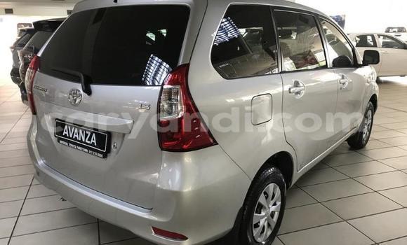 Acheter Occasion Voiture Toyota Avanza Blanc à Lusaka, Zambie Acheter Occasion Voiture Toyota Avanza Blanc à Lusaka, Zambie